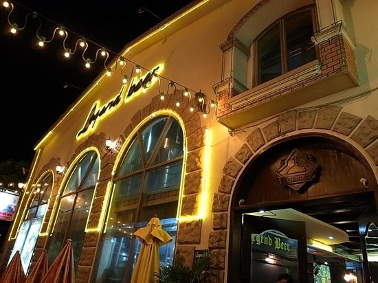 Nhà hàng Legend Beer - địa điểm bia tươi Hà Nội cho giới trẻ 