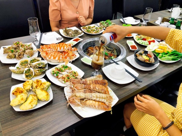 Buffet Poseidon - buffet hải sản Hà Nội nổi tiếng và đông khách nhất hiện nay