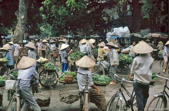 Ảnh chợ rau ngày xưa tại Hà Nội 