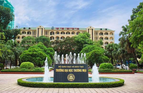 Trường đại học Thương mại có khuôn viên đẹp tại Hà Nội 
