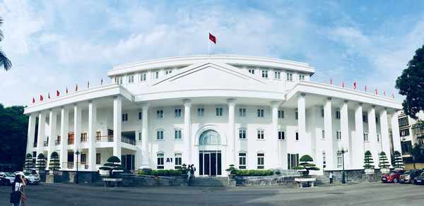 Tòa Nhà Trắng tại Đại học Hà Nội