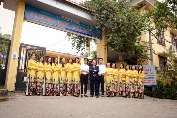 Trường THPT Đào Duy Từ ở Hà Nội là một mô hình trường dân lập tiên tiến và hiện đại trong hệ thống giáo dục phổ thông ở thời điểm hiện tại