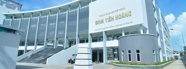 Trường Trung học phổ thông (THPT) Đinh Tiên Hoàng, một trong những trường dân lập nổi tiếng tại Hà Nội, đã được thành lập từ năm 1989.