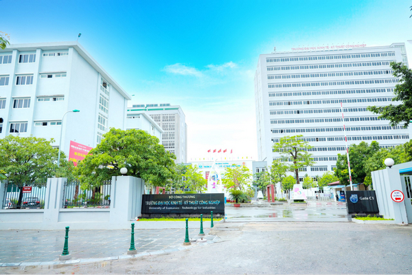 Trường Đại học Kinh tế Kỹ thuật Công nghiệp Hà Nội 