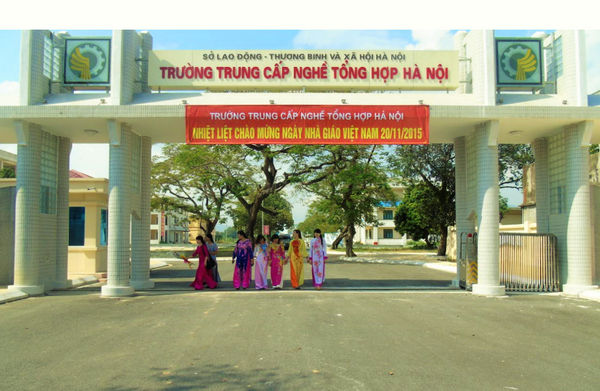 Trường Trung cấp tổng hợp Hà Nội là một phần quan trọng của hệ thống giáo dục quốc dân tại thủ đô