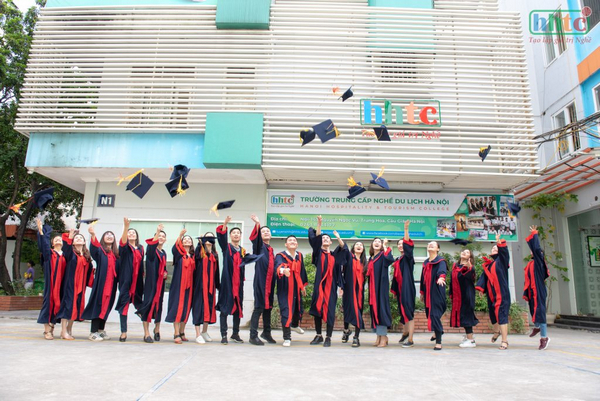 Trường Trung cấp Du lịch Hà Nội, ra đời từ năm 2006, đã trải qua hơn một thập kỷ hoạt động không ngừng phấn đấu và đã ghi dấu ấn trong lĩnh vực Giáo dục và đào tạo Du lịch