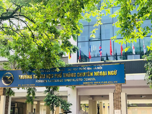 Trường THPT Chuyên Ngoại Ngữ - danh sách các trường thpt ở Hà Nội có điểm đầu vào cao