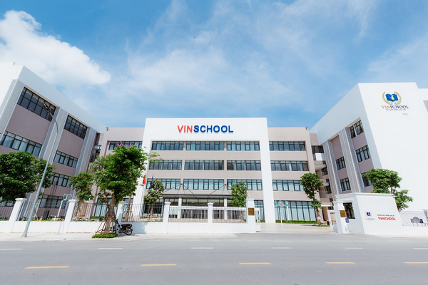 Vinschool là hệ thống giáo dục không lợi nhuận, liên cấp từ bậc mầm non đến Trung học phổ thông do Tập đoàn Vingroup đầu tư phát triển
