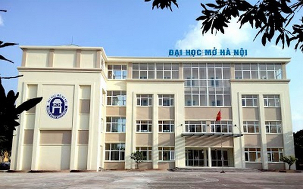Cổng trường Đại học Mở Hà Nội 
