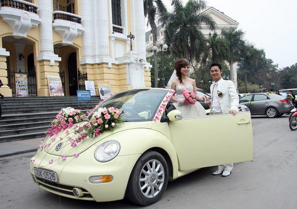 Xe cưới Viettrans - dịch vụ cho thuê xe cưới Hà Nội trang trí siêu đẹp 