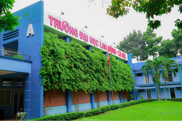 Trường Đại học Lao động & Xã hội tại Hà Nội là một trong những trường đại học công lập với mức học phí thấp