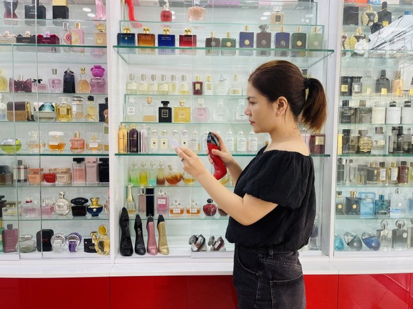 Vperfume được biết đến với hàng trăm thương hiệu nước hoa hàng đầu trên toàn cầu