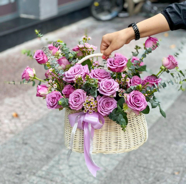Dịch vụ đặt hoa trực tuyến tại Hà Nội của Minh Châu mang đến sự tiện lợi và chất lượng 