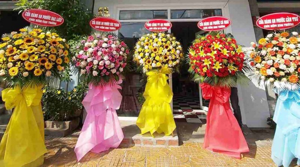 Shop Hoa 10 Giờ hàng đầu trong lĩnh vực mua sắm hoa khai trương Hà Nội với phong cách hoa vintage độc đáo