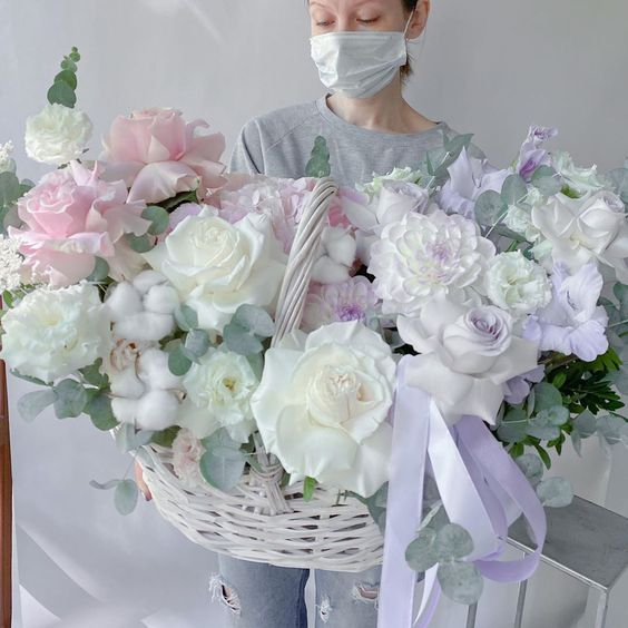 Các loại hoa ở shop điện hoa Việt được tuyển chọn kỹ lưỡng, và các thiết kế theo phong cách Châu Âu 