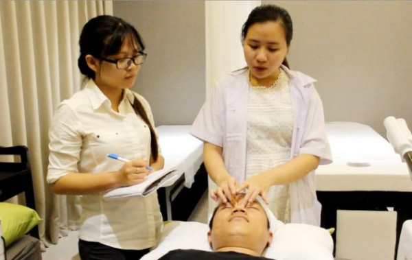 Massage Hương Sen – massage body nam ở Hà Nội