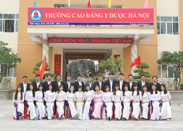Đội ngũ giảng viên chuyên môn tốt tại Trường Cao đẳng Y dược Hà Nội