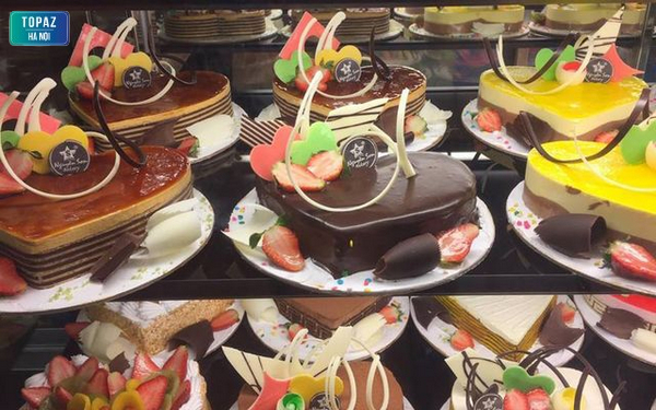 Các mẫu bánh sinh nhật đa dạng tại Anh Hòa Bakery Hà Nội 
