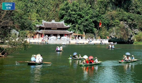Hình ảnh khung cảnh chùa Hương mùa lễ hội 