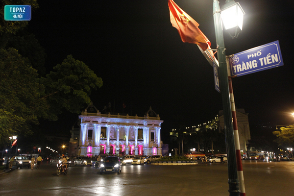 Hình ảnh nhà hát Lớn Hà Nội tĩnh lặng trong đêm 