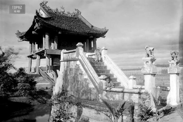 hùa Một Cột bắt đầu được xây dựng vào năm Kỷ Sửu 1049, dưới thời vua Lý Thái Tông