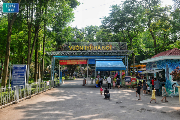 Hình ảnh cổng chính vườn bách thú Hà Nội 