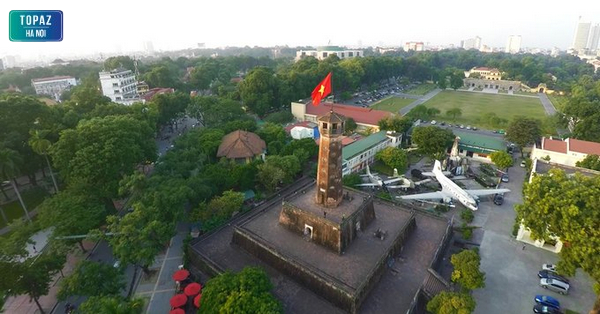 Hình ảnh cột cờ Hà Nội được quay từ flycam 