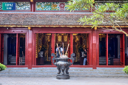 Hình ảnh cổng chính đền Ngọc Sơn 