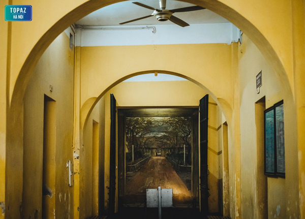 Hình ảnh lối vào nhà tù Hỏa Lò 