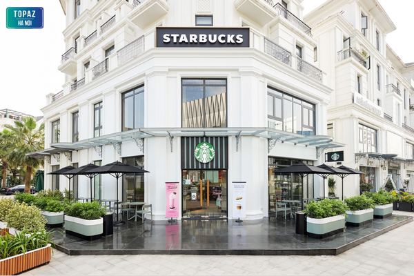 Starbucks tọa lạc tại những con đường lớn ở Hà Nội
