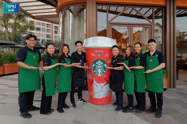 Nhân viên tại Starbucks Hà Nội vô cùng chuyên nghiệp và lịch sự 