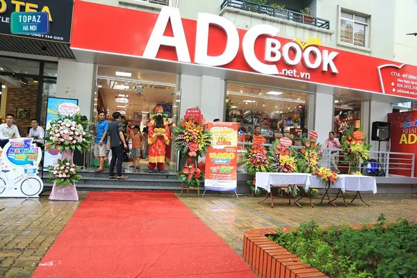 Không khi ngày khai trương ADC Book tại Hà Nội 
