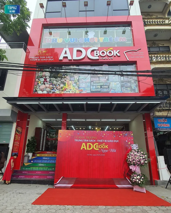 Hiệu sách ADC Book nằm trên những con đường lớn và sầm uất tại Hà Nội 