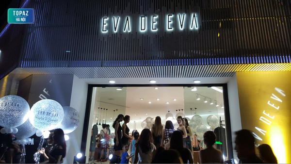 Không khí tại cửa hàng Eva De Eva Hà Nội ngày khai trương 
