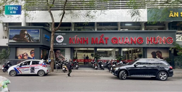 Cửa hàng kính mắt Quang Hưng tọa lạc tại những con đường lớn trên thành phố Hà Nội 