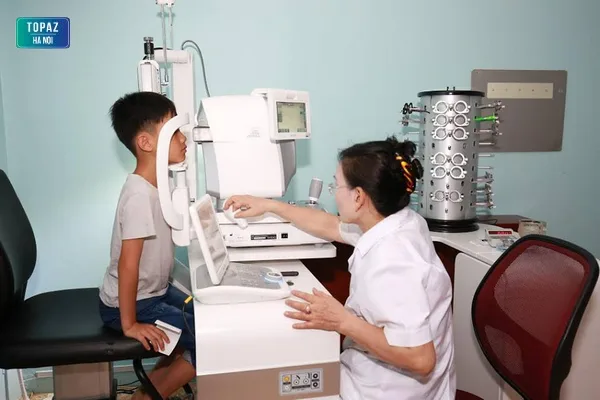 Cửa hàng kính mắt Việt Tín có đội ngũ nhân viên chuyên nghiệp và uy tín 