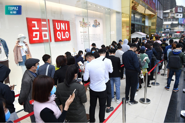 Cửa hàng Uniqlo ngày khai trương cơ sở đầu tiên tại Hà Nội 