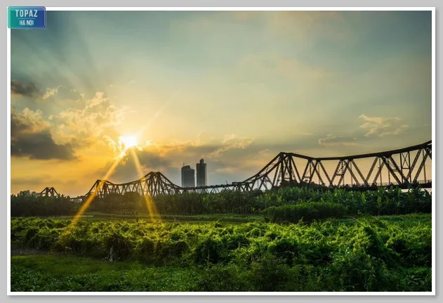 Cầu Long Biên Hà Nội: Khám phá vẻ đẹp cổ kính và những địa điểm vui chơi, lưu trú gần đây