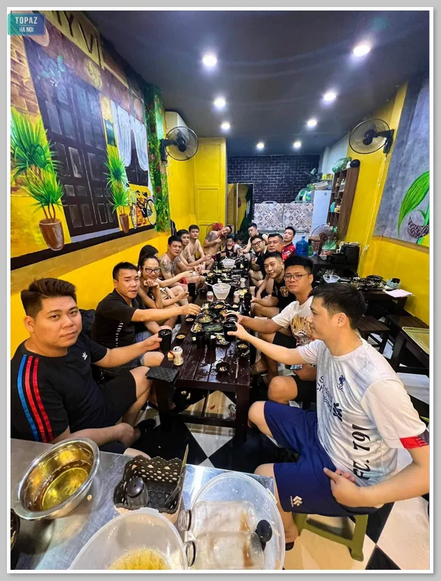 Ốc Nàng - quán nhậu đêm được giới trẻ yêu thích ở Hà Nội 