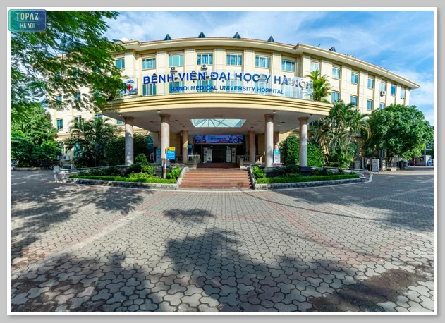 Bệnh viện Đại học Y Hà Nội, một trong 38 bệnh viện trung ương của Việt Nam với đội ngũ y bác sĩ tài năng