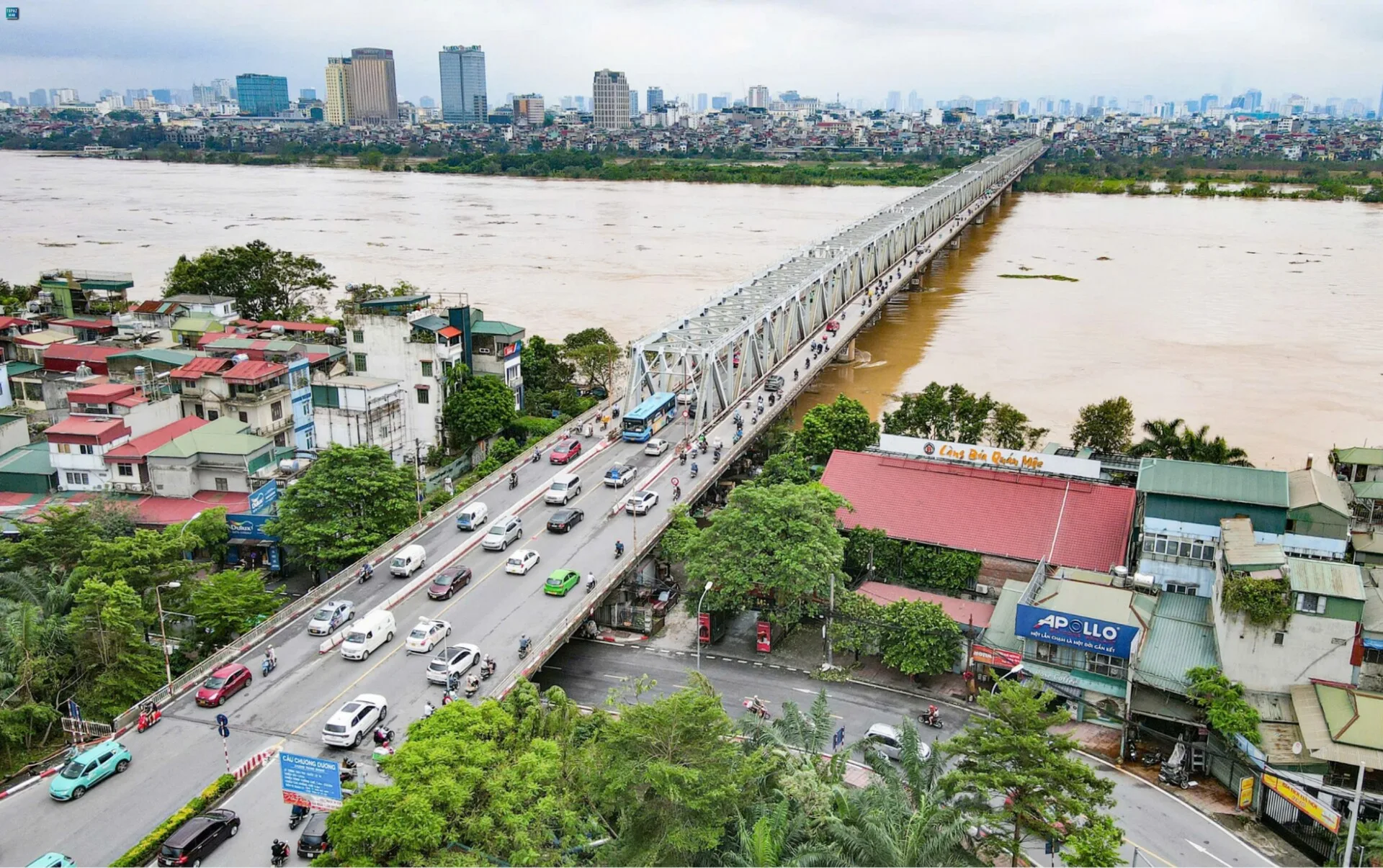 Cầu Chương Dương ở đâu? Cầu Chương Dương là công trình giao thông được xây dựng nhằm phục vụ nhu cầu di chuyển qua lại giữa 2 bên bờ sông Hồng của người dân