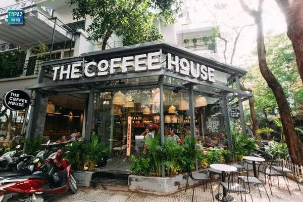 The Coffee House là một điểm dừng chân quen thuộc cho những tín đồ cà phê tại quận Hoàng Mai, Hà Nội.