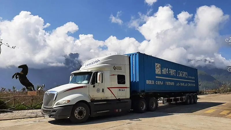 Công ty vận tải Hòa Phát