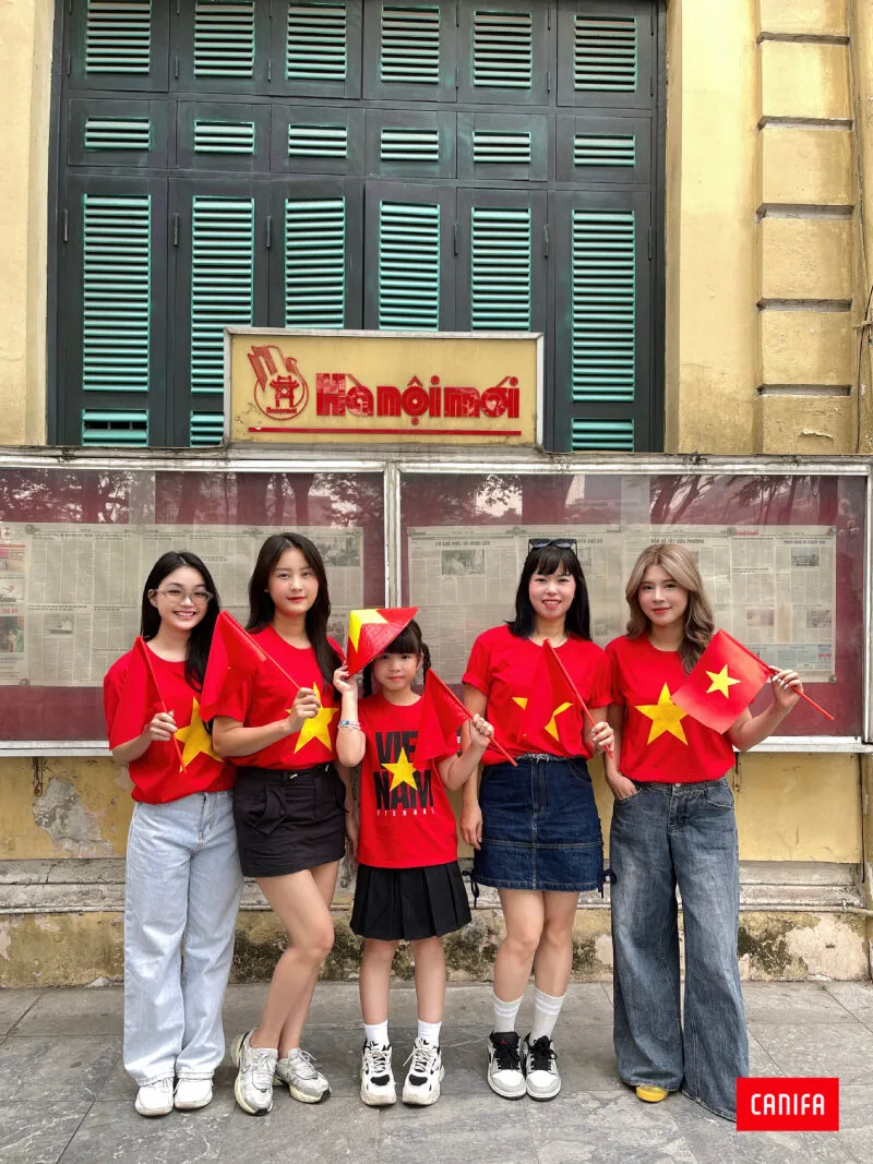 mua-ao-co-do-sao-vang-o-dau-ha-noi-3